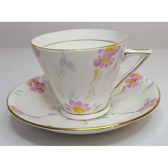 Vintage Hand Painted TeaCup and Saucer by Phoenix T.F.&S Pretty Pink, bone china - Picture 2 of 6